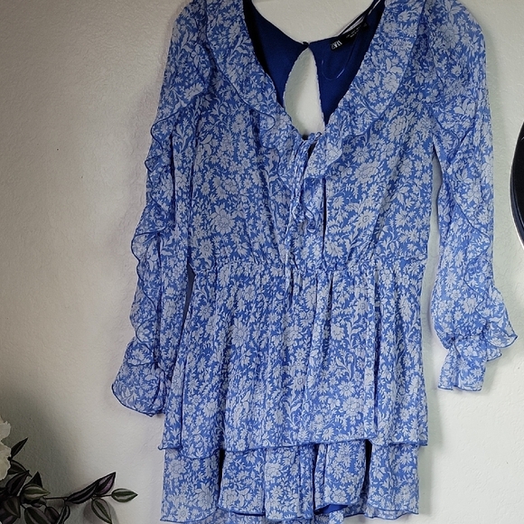 Zara Blue White Floral Ruffle Long Sleeve Short Romper Size S - Picture 2 of 8